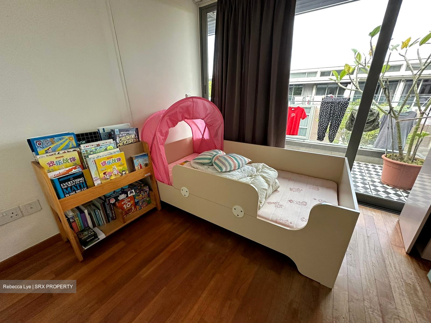 Hillcrest Villa (D11), Terrace #440529151